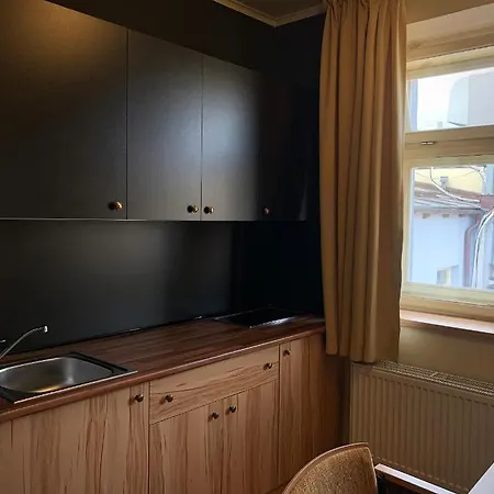 Hotel Zlatá Včela 3*