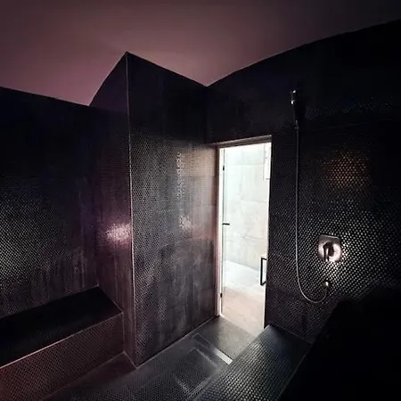 Hotel Zlatá Včela 3*