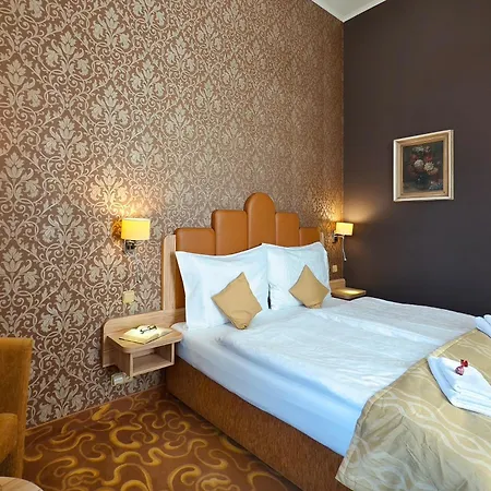 Hotel Zlata Vcela 4*