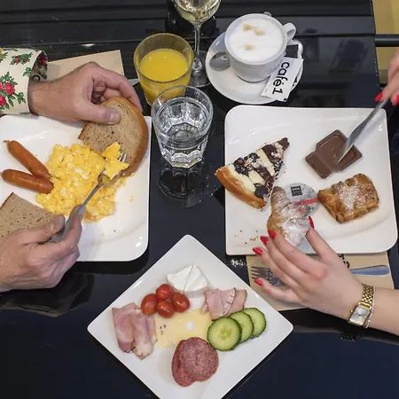 Hotel Zlata Vcela 4*
